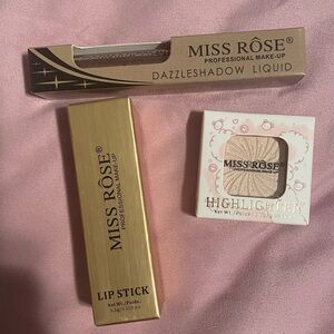 Makeup Set - Lipstick, DazzleShadow Liquid, Highlighter